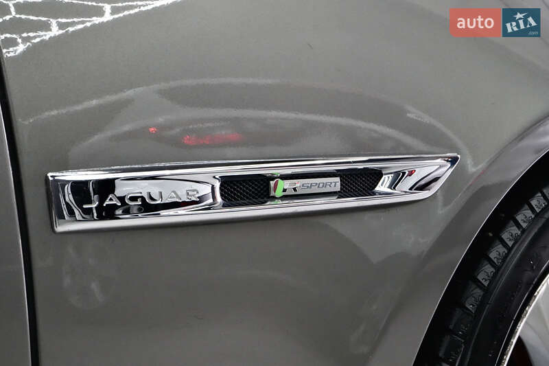 Седан Jaguar XJ 2017 в Житомире