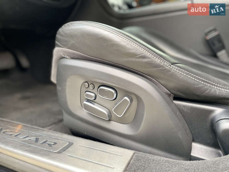 Седан Jaguar XJ 2015 в Києві фото 22 Седан Jaguar XJ 2015 в Києві