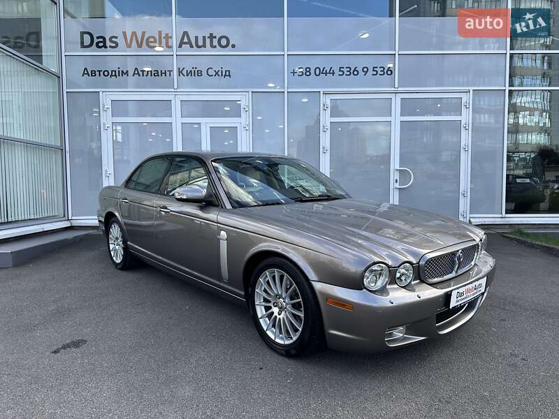 Седан Jaguar XJ 2008 в Києві