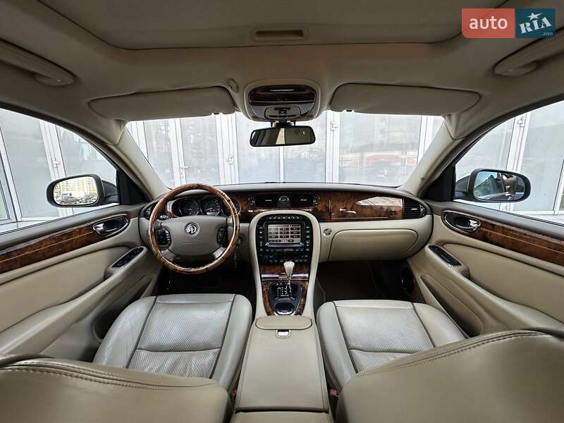Седан Jaguar XJ 2008 в Киеве