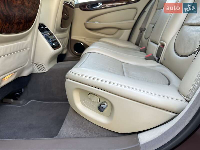 Седан Jaguar XJ 2008 в Киеве