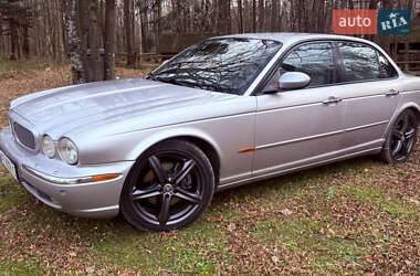 Седан Jaguar XJ 2003 в Івано-Франківську