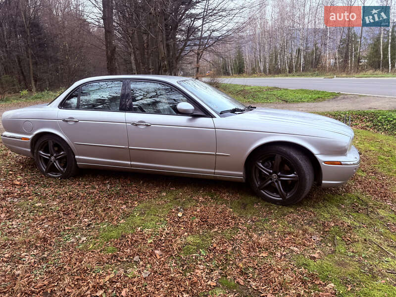 Седан Jaguar XJ 2003 в Ивано-Франковске