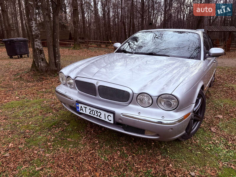 Седан Jaguar XJ 2003 в Ивано-Франковске