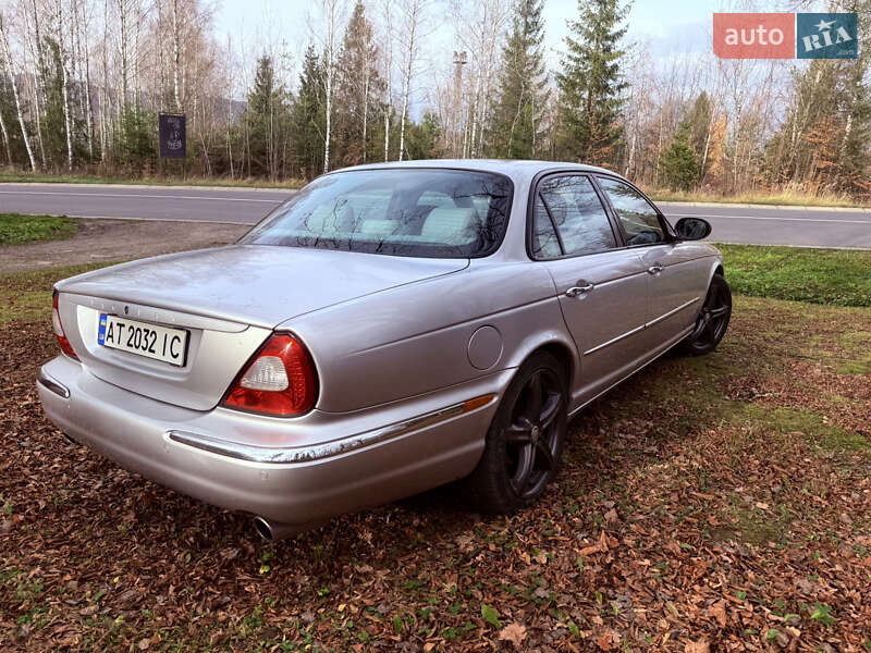 Седан Jaguar XJ 2003 в Ивано-Франковске