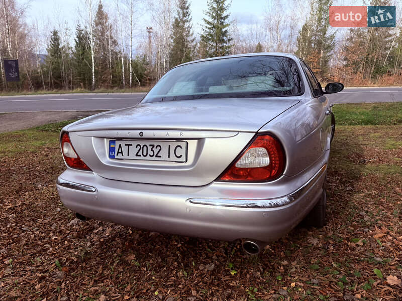 Седан Jaguar XJ 2003 в Ивано-Франковске