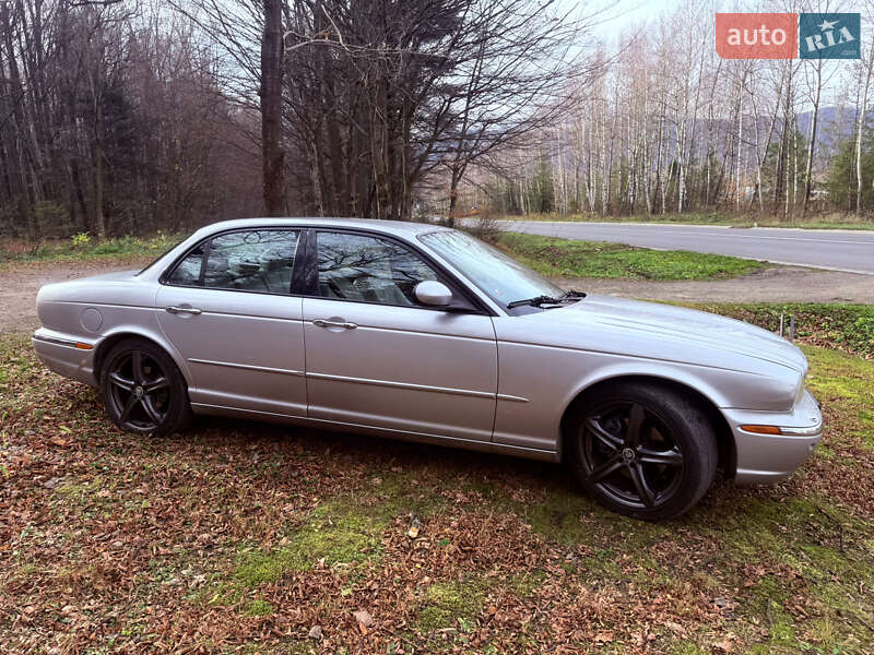 Седан Jaguar XJ 2003 в Ивано-Франковске