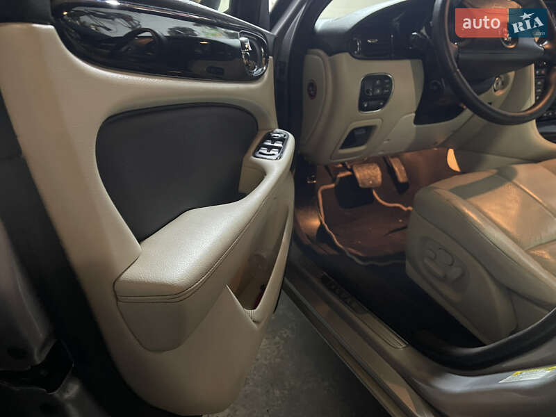 Седан Jaguar XJ 2003 в Ивано-Франковске
