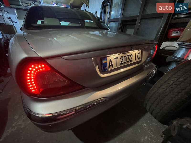 Седан Jaguar XJ 2003 в Ивано-Франковске