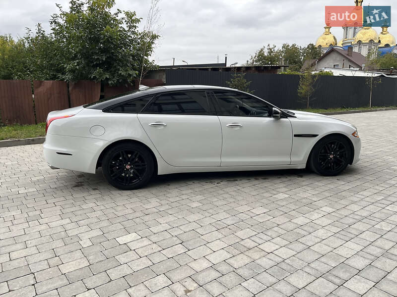 Седан Jaguar XJ 2014 в Івано-Франківську