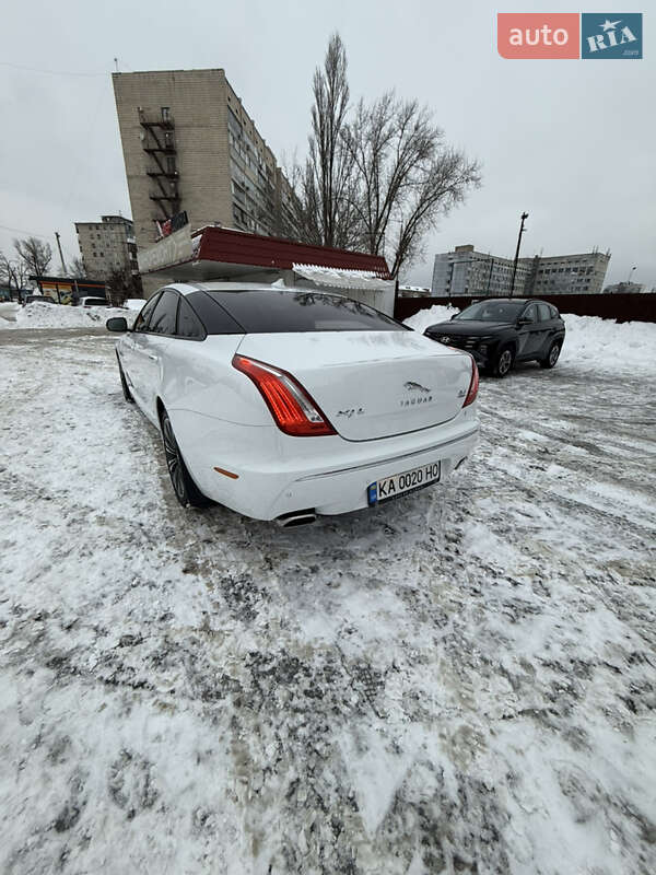 Седан Jaguar XJ 2013 в Слов'янську