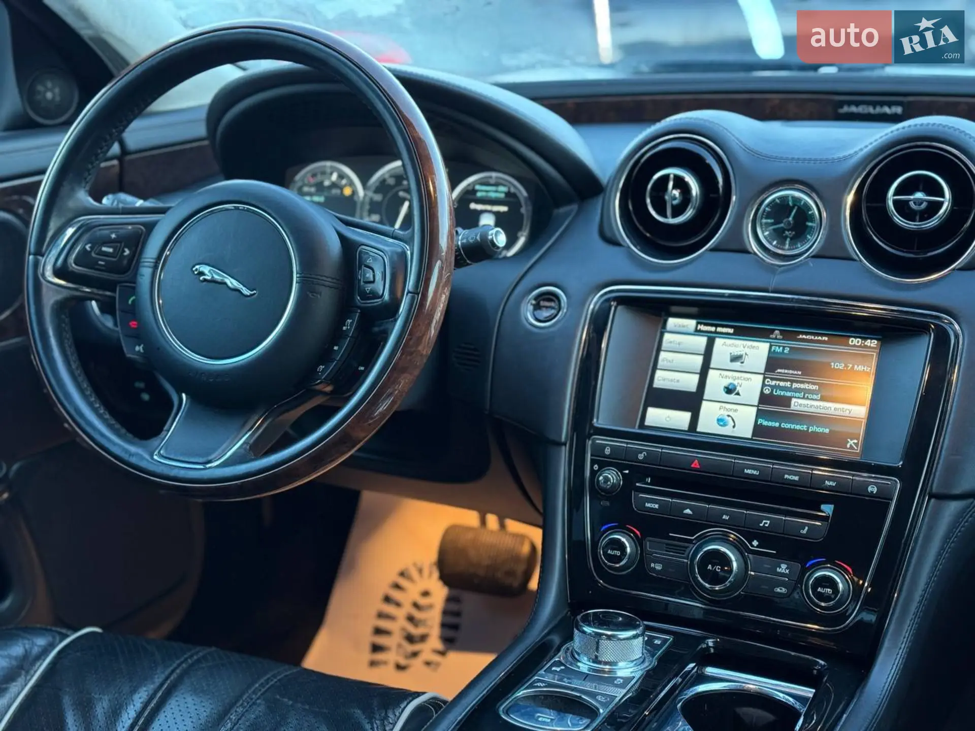 2015 Jaguar XJ - мініатюра 14