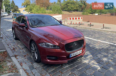 Седан Jaguar XJ 2013 в Львове