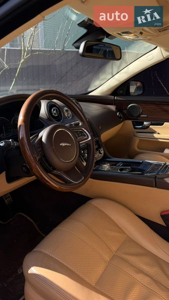 Седан Jaguar XJ 2013 в Киеве