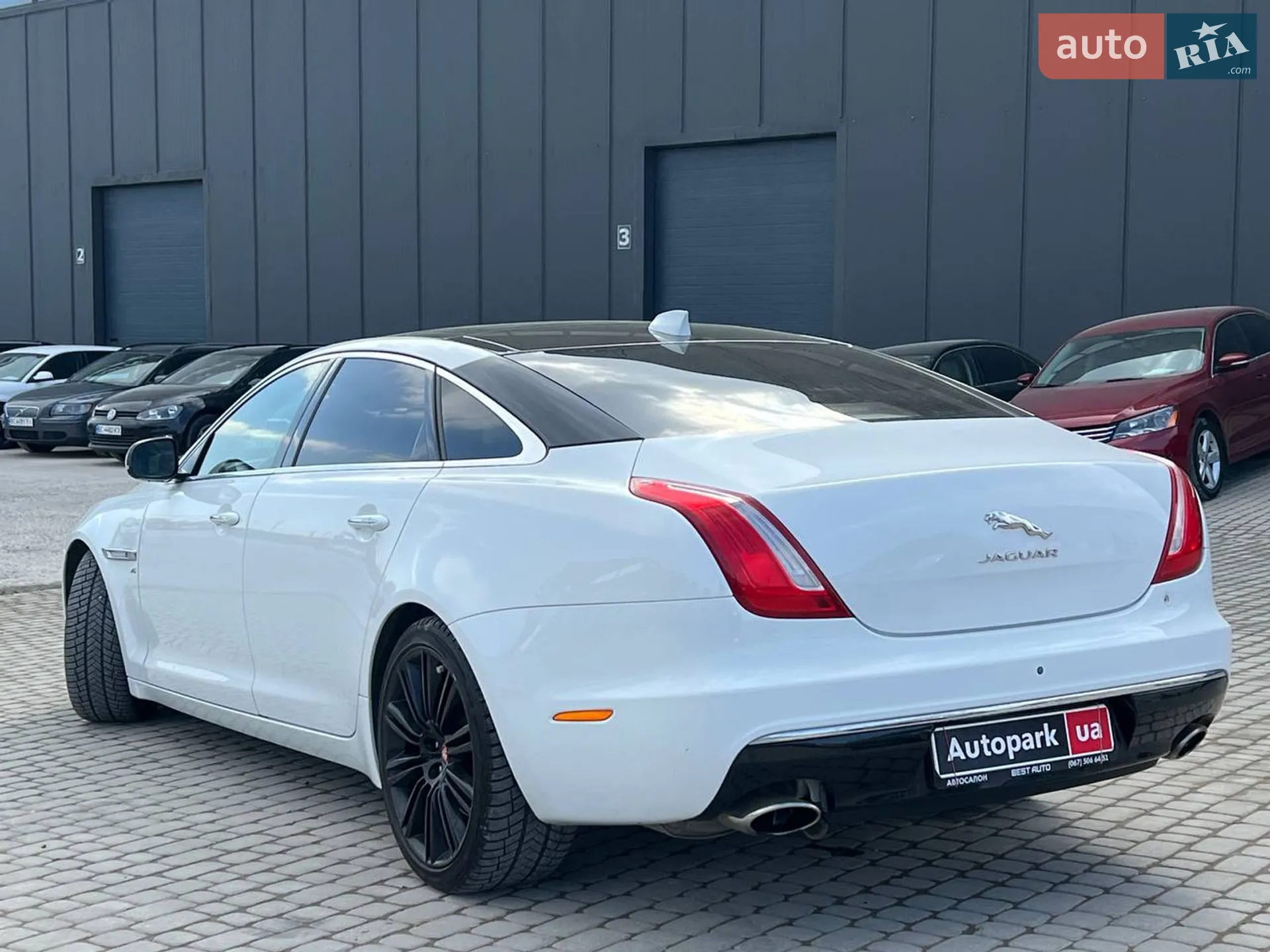 2017 Jaguar XJ - мініатюра 5