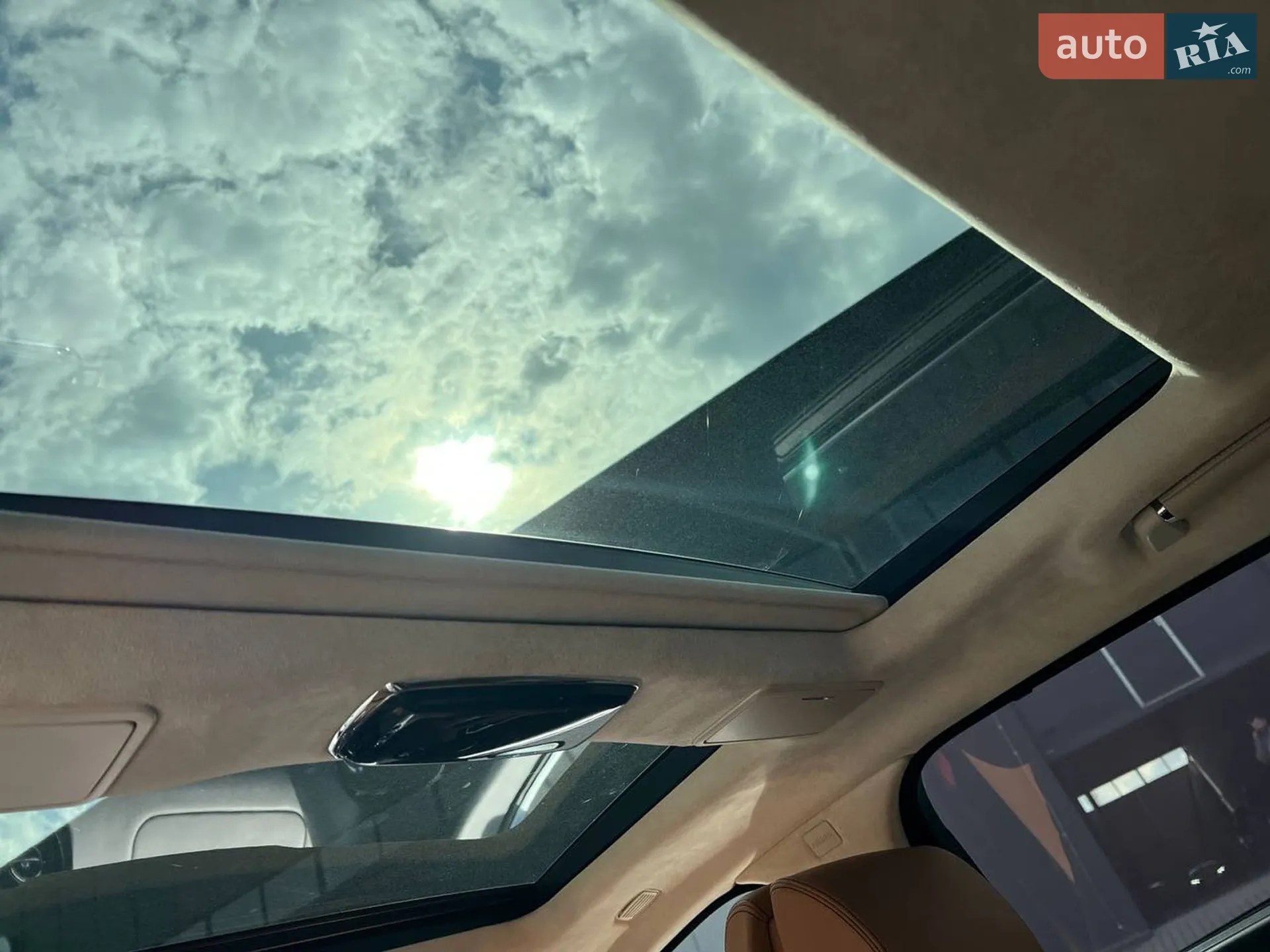 2017 Jaguar XJ - мініатюра 47
