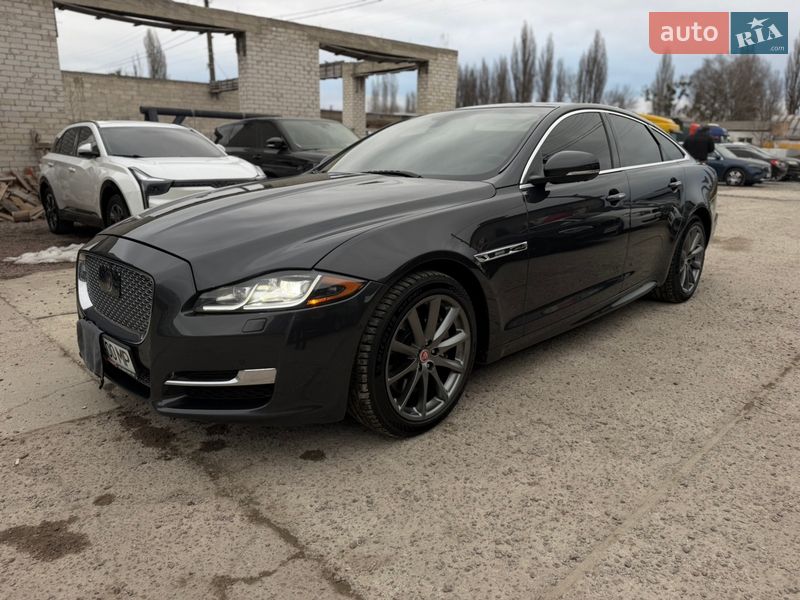 Седан Jaguar XJ 2016 в Житомире