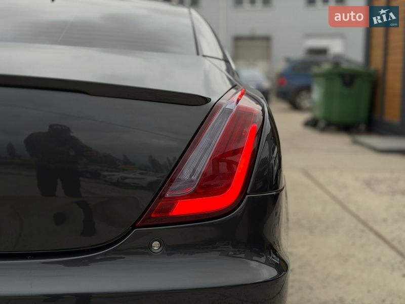 Седан Jaguar XJ 2016 в Житомире