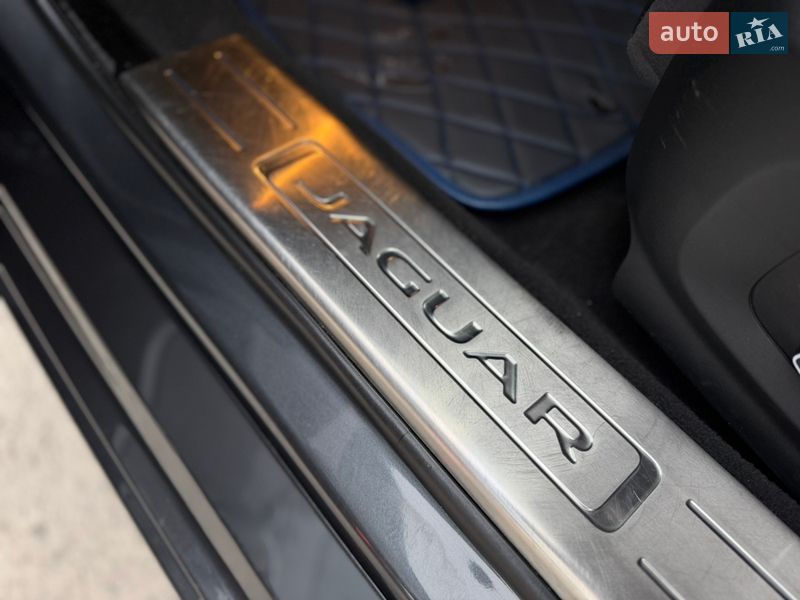 Седан Jaguar XJ 2016 в Житомире