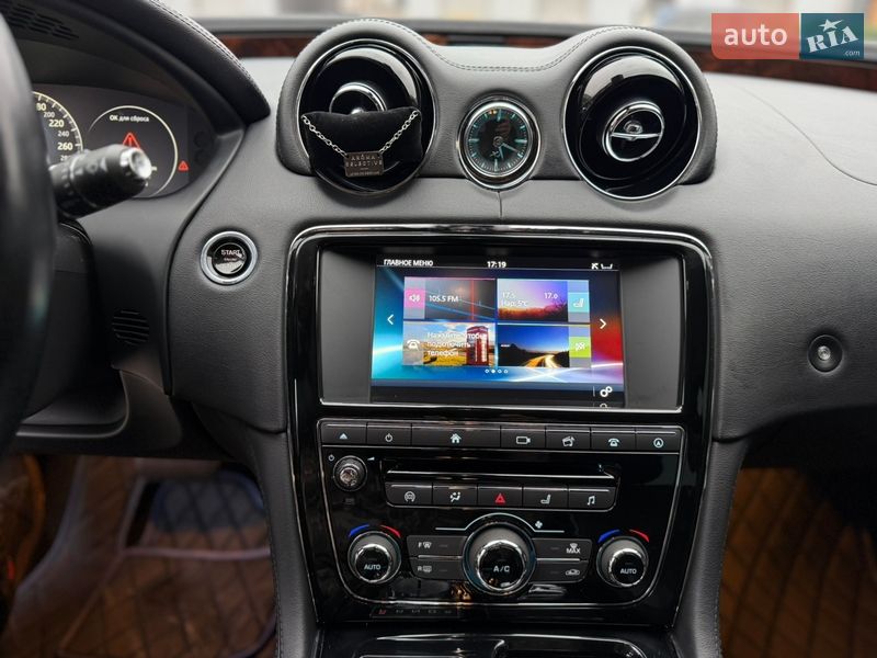 Седан Jaguar XJ 2016 в Житомире