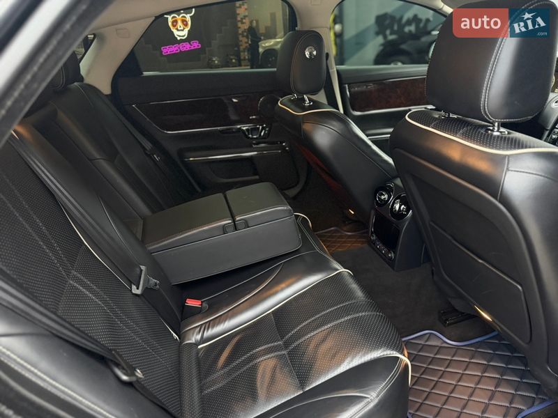 Седан Jaguar XJ 2016 в Житомире