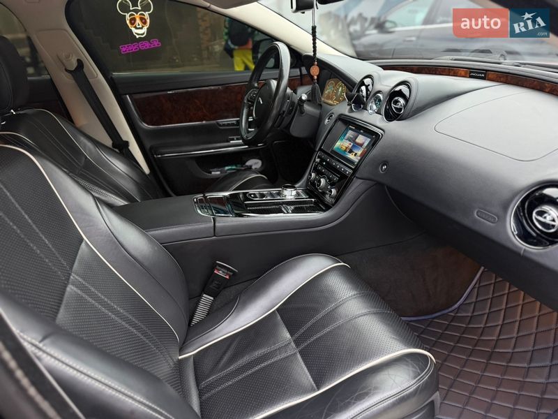 Седан Jaguar XJ 2016 в Житомире