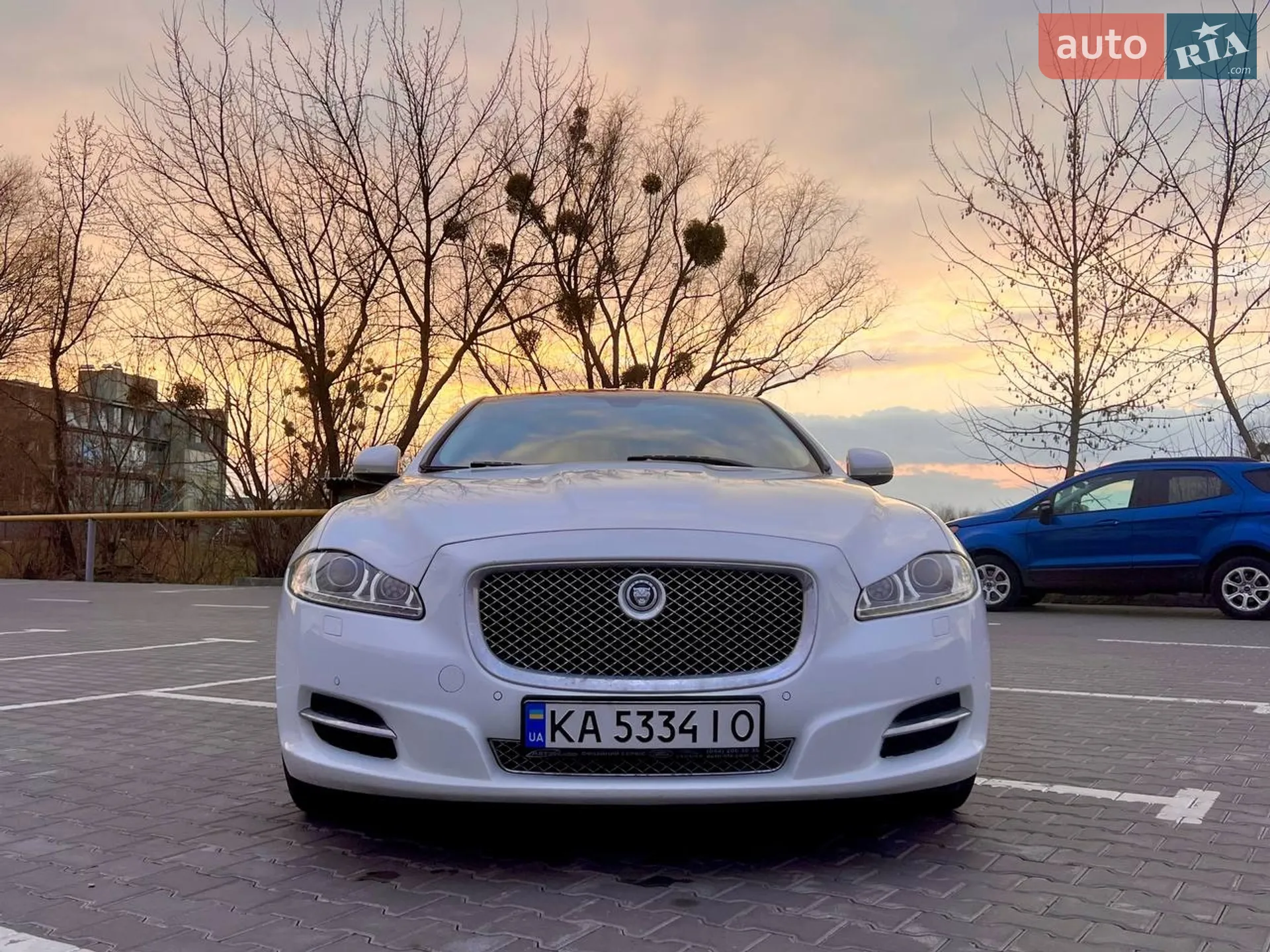 2012 Jaguar XJ - мініатюра 3