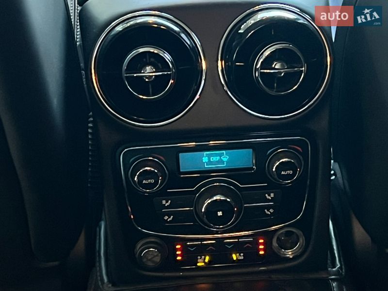 Седан Jaguar XJ 2013 в Києві