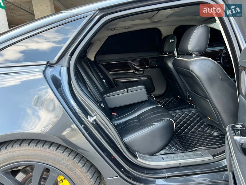 Седан Jaguar XJ 2013 в Києві