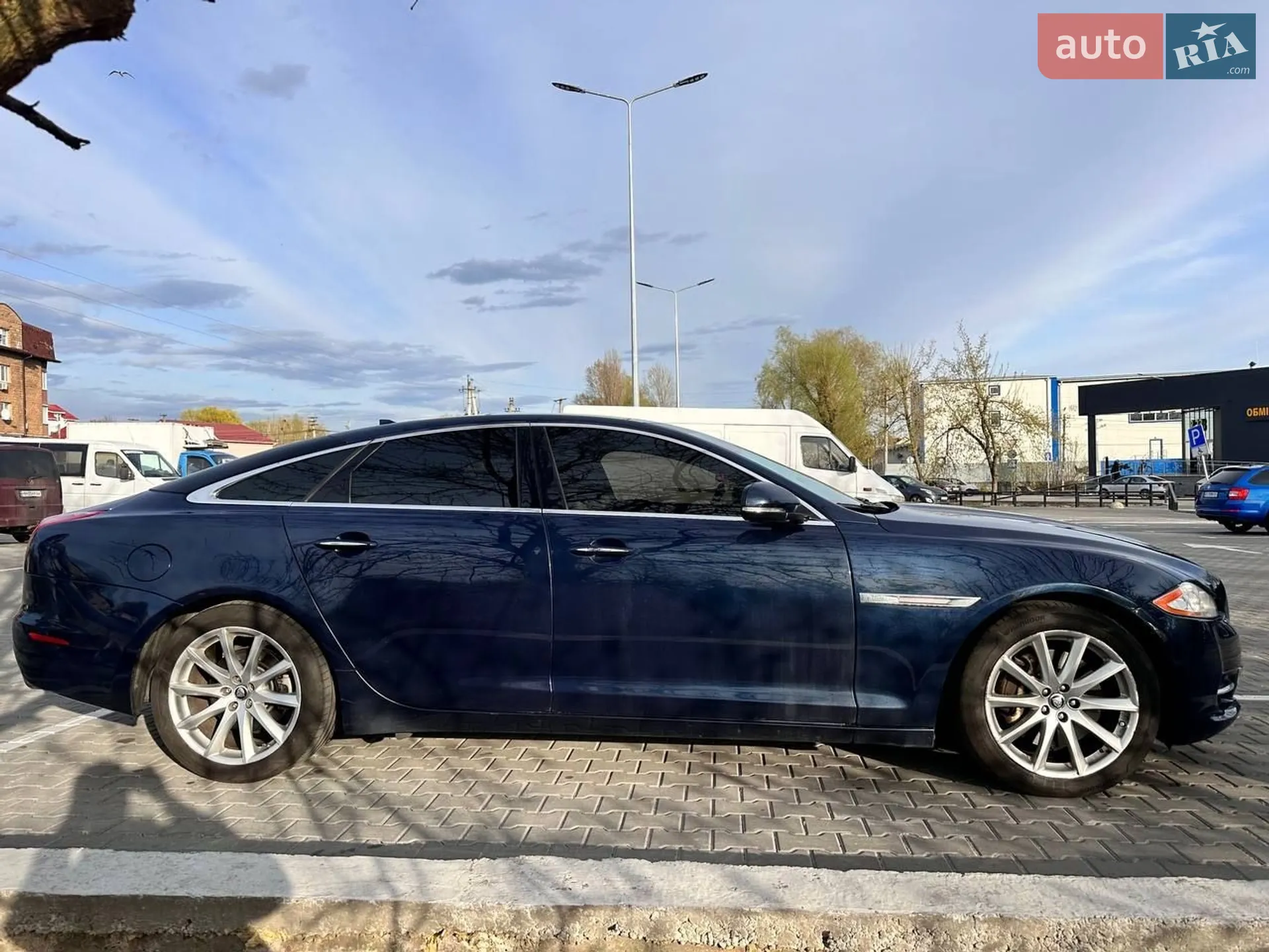 2013 Jaguar XJ - мініатюра 6