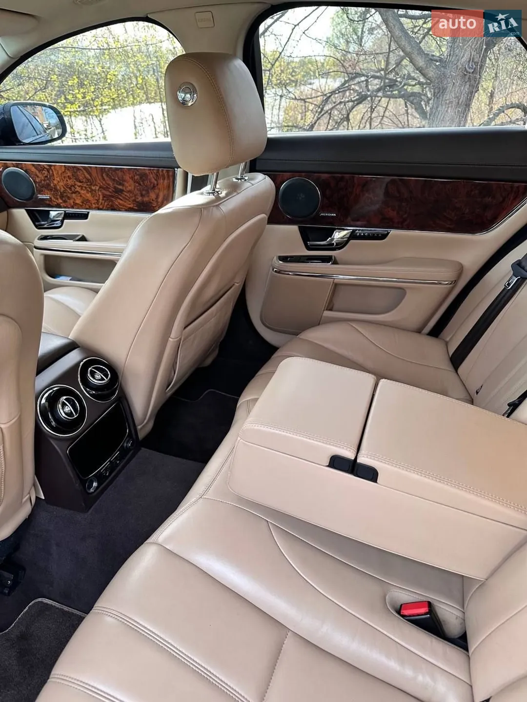 2013 Jaguar XJ - мініатюра 18