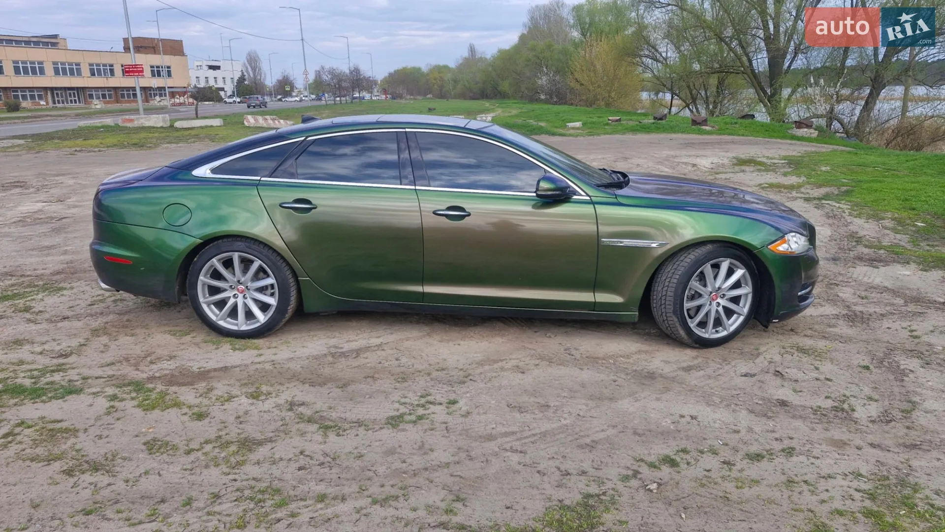 2013 Jaguar XJ - мініатюра 3