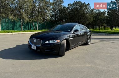 Седан Jaguar XJ 2012 в Измаиле