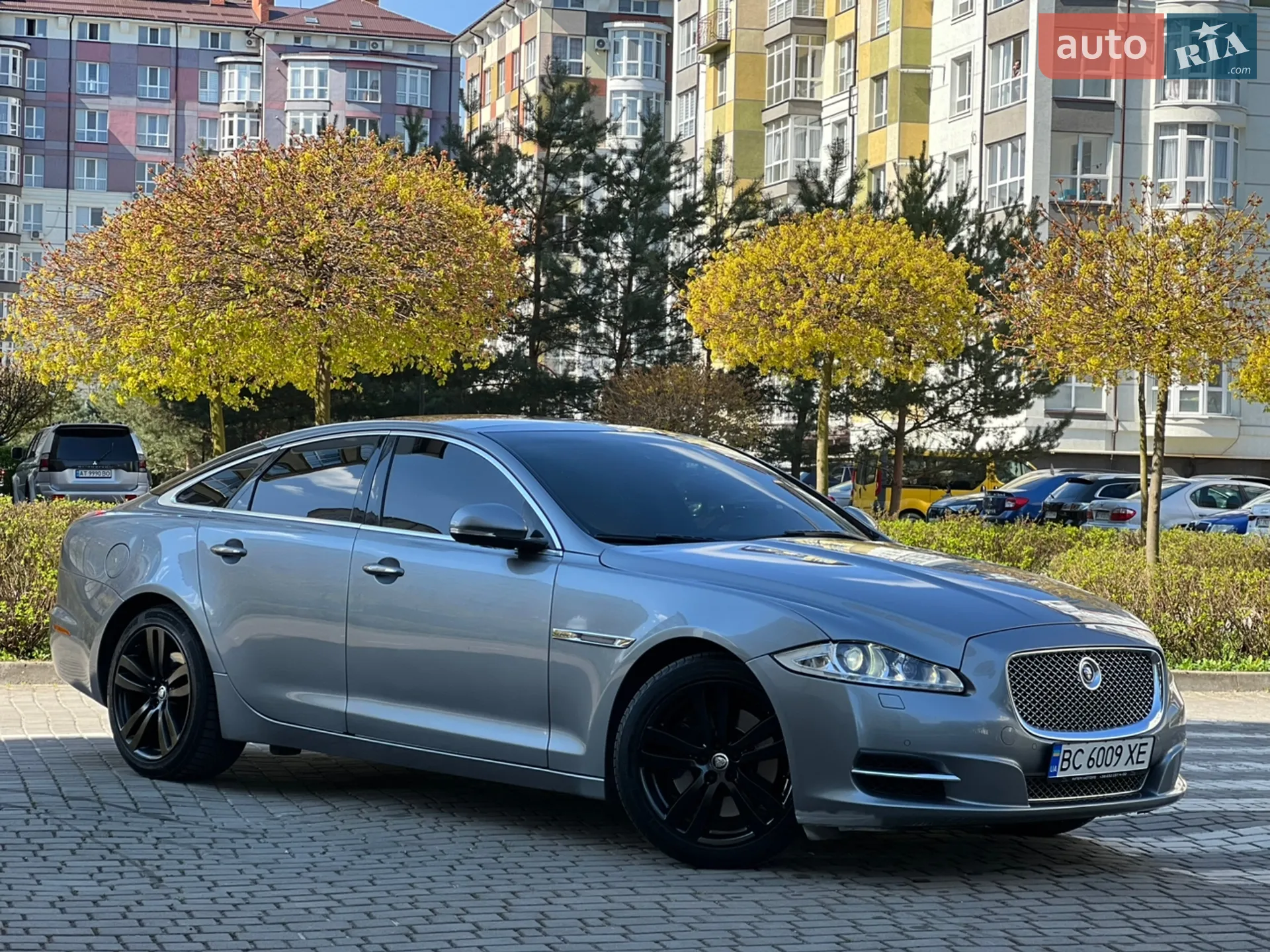 2010 Jaguar XJ - мініатюра 4