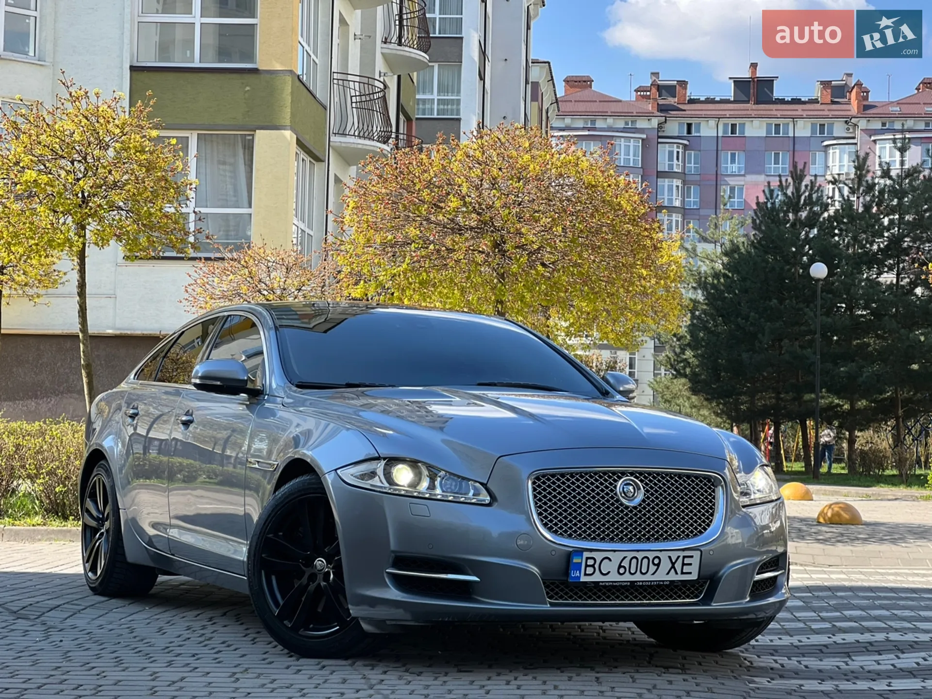 2010 Jaguar XJ - мініатюра 5