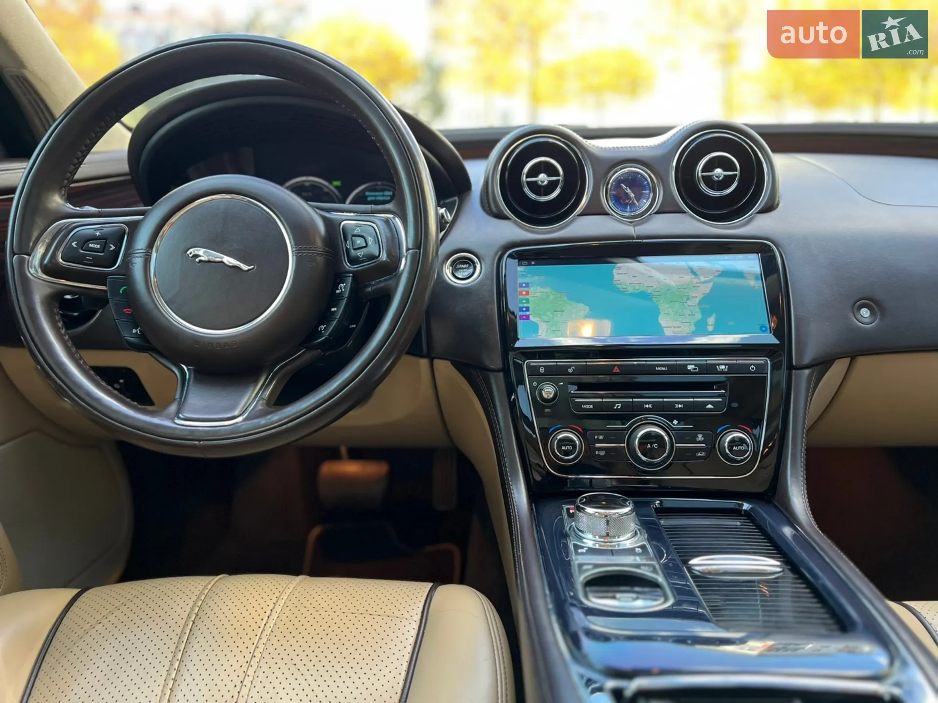 2010 Jaguar XJ - мініатюра 57