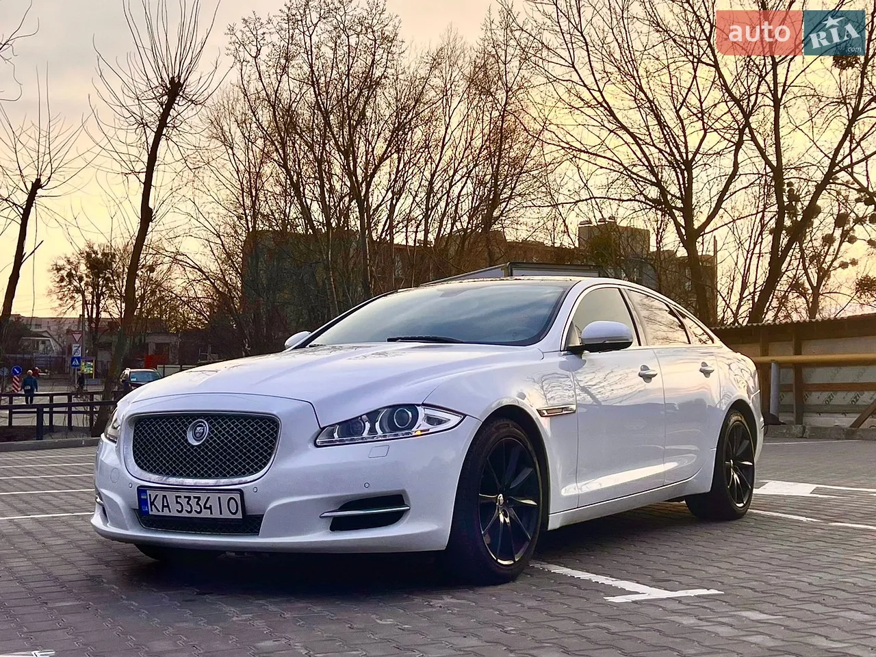 2013 Jaguar XJ - мініатюра 25