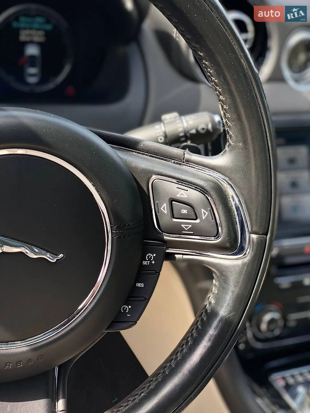 2015 Jaguar XJ - мініатюра 29