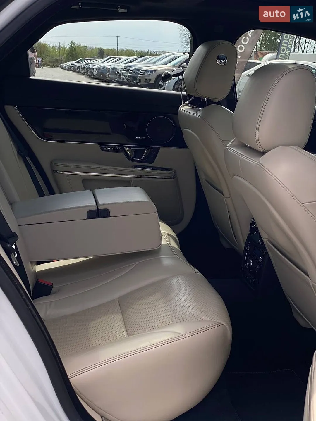 2015 Jaguar XJ - мініатюра 48