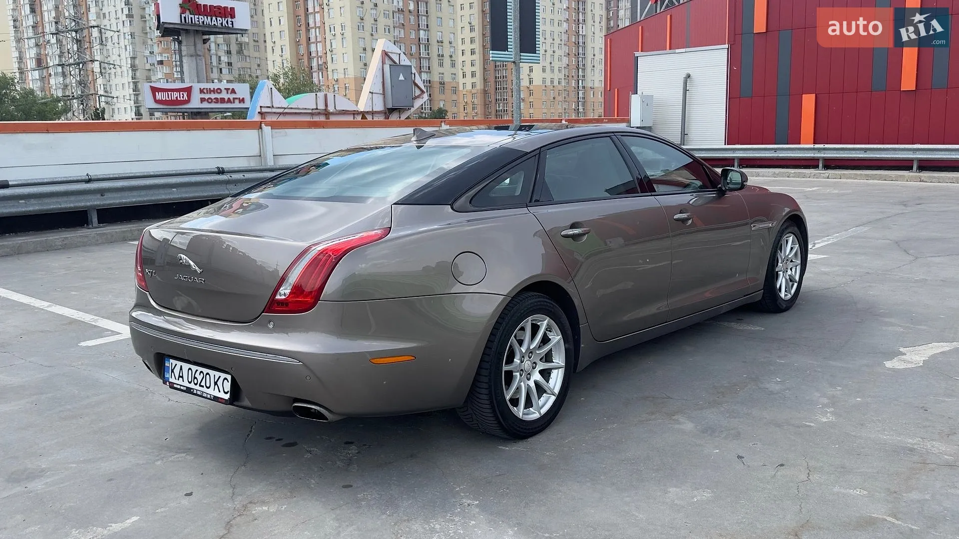 2015 Jaguar XJ - мініатюра 4