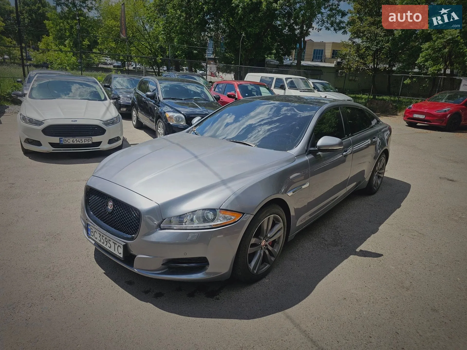 2013 Jaguar XJ - мініатюра 11