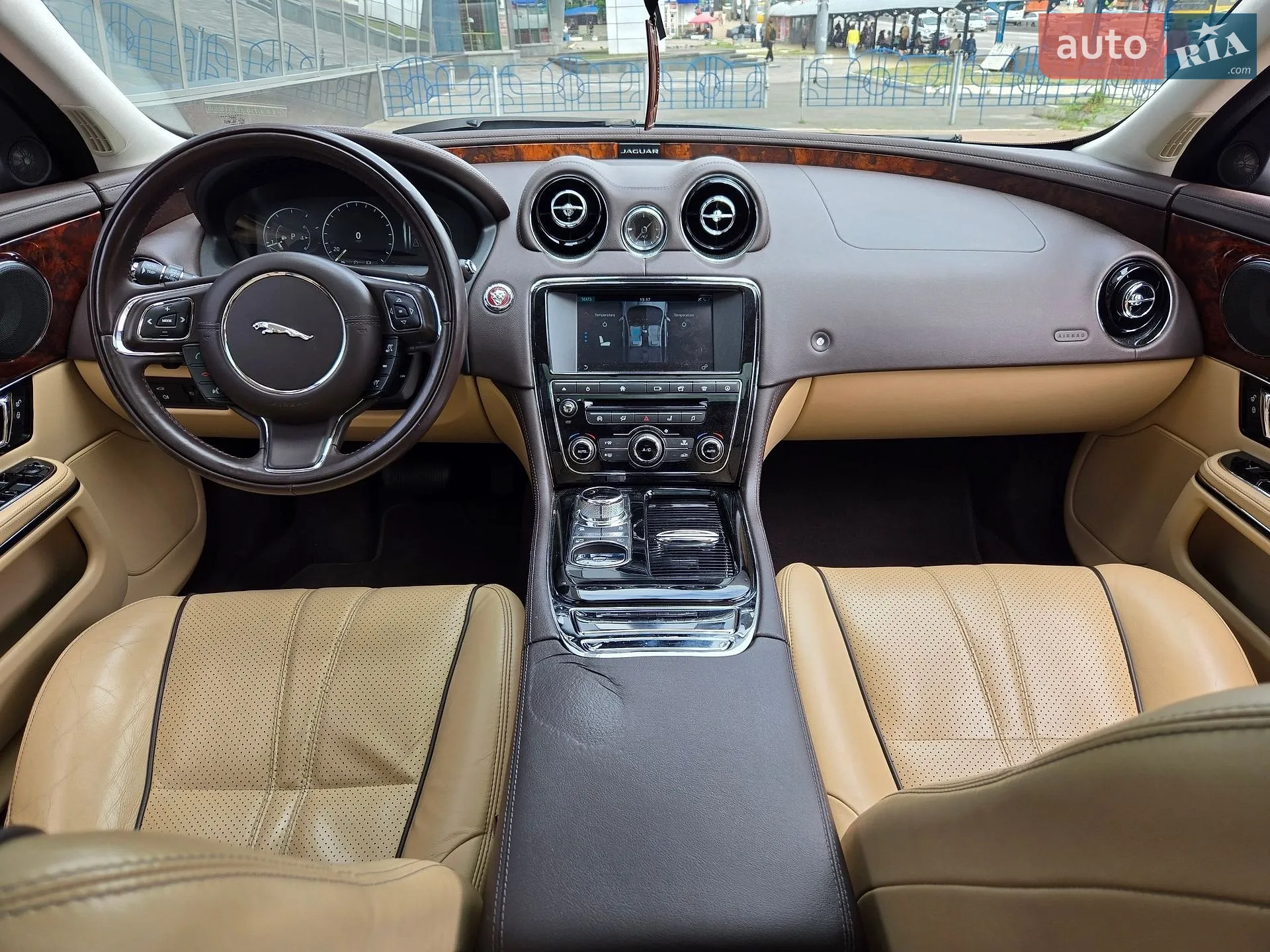 2016 Jaguar XJ - мініатюра 23