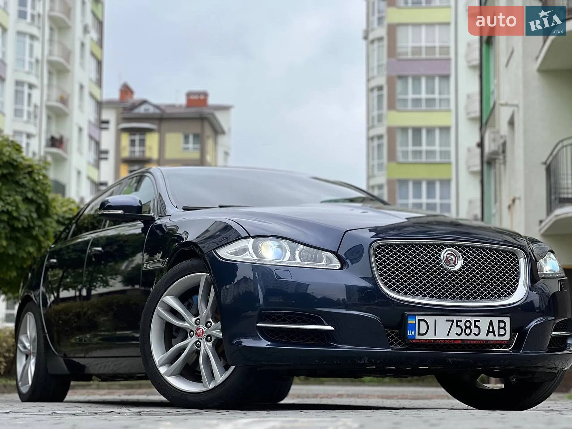 2014 Jaguar XJ - мініатюра 4