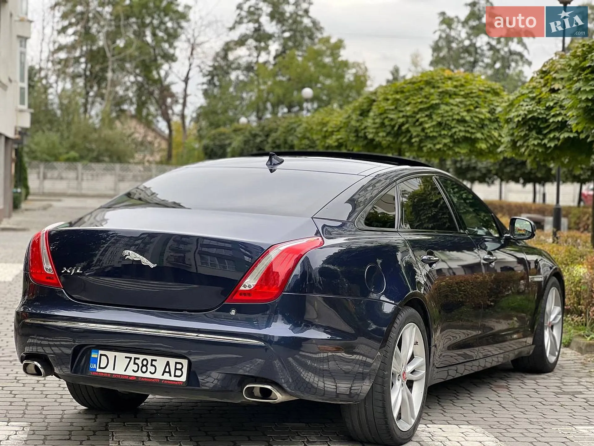 2014 Jaguar XJ - мініатюра 25