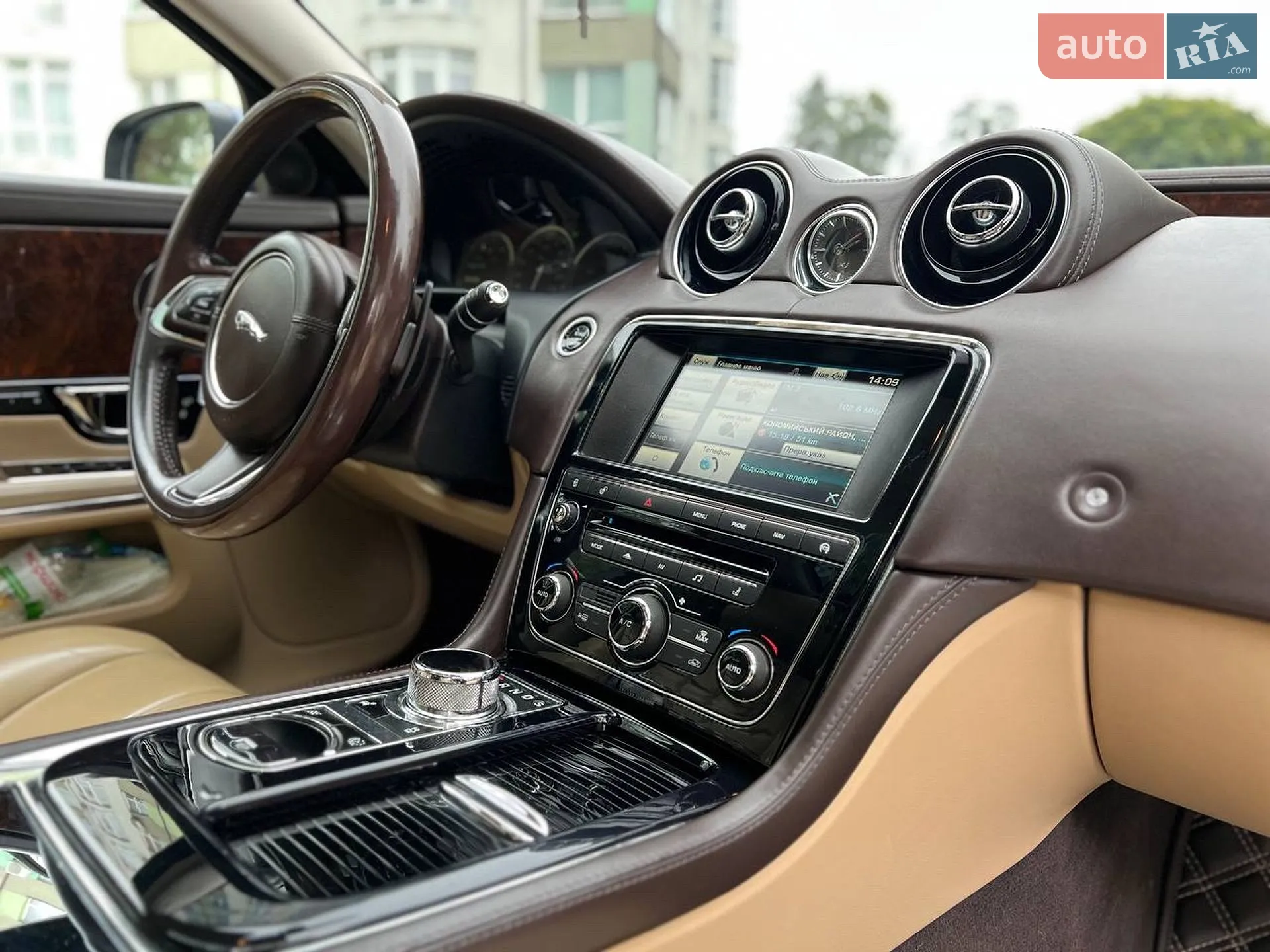 2014 Jaguar XJ - мініатюра 60