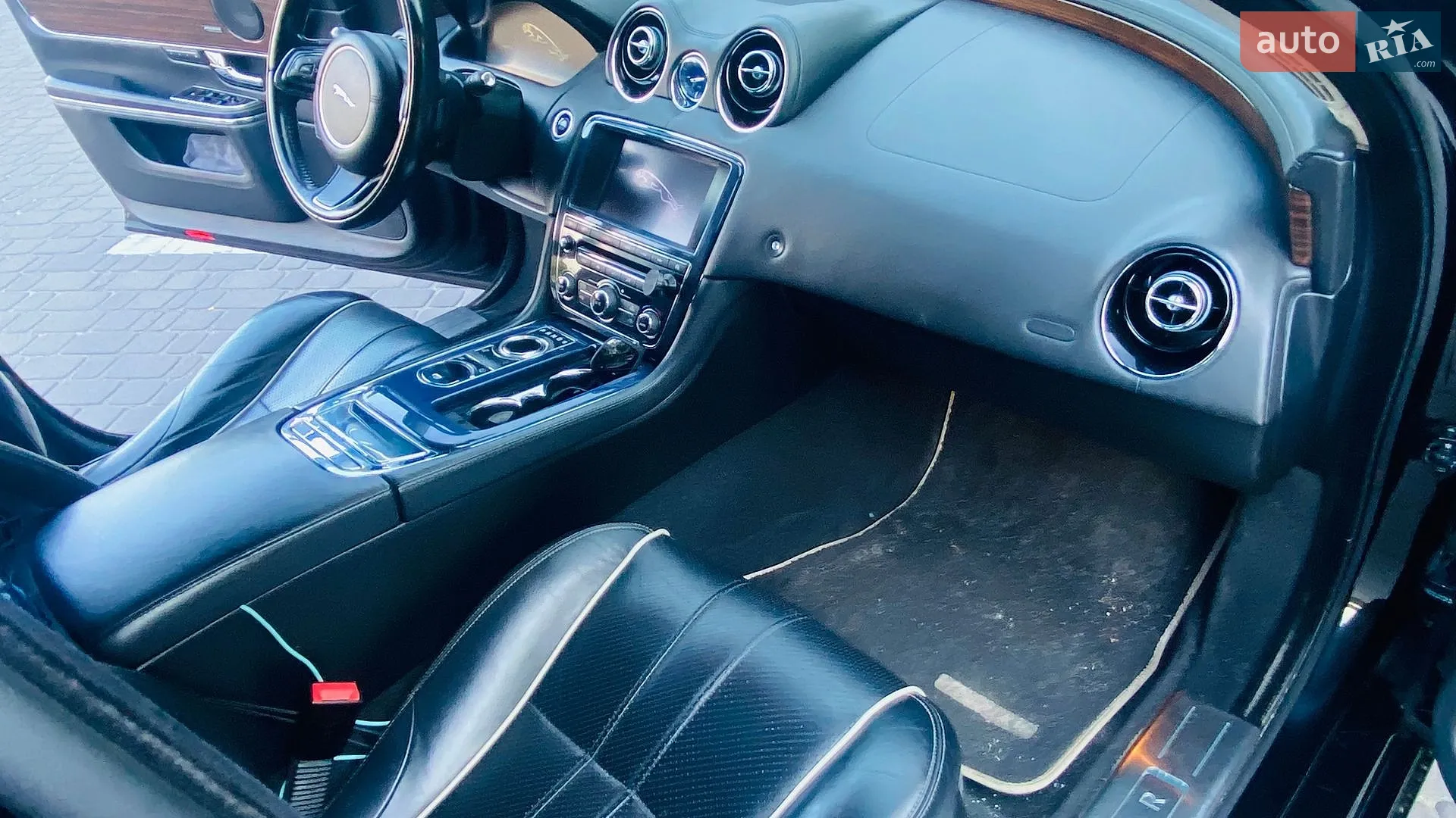2012 Jaguar XJ - мініатюра 10