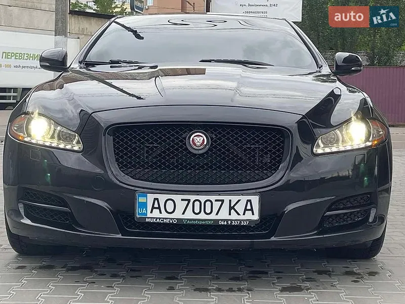 Jaguar XJ