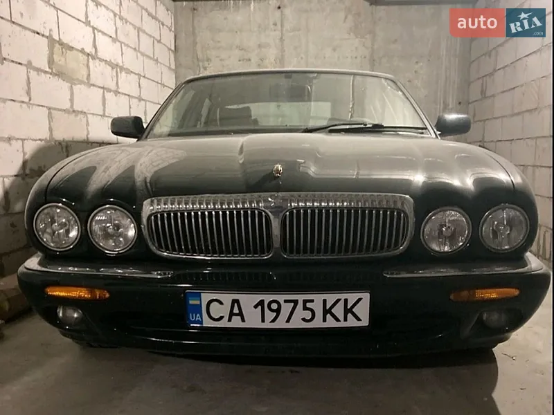 Jaguar XJ