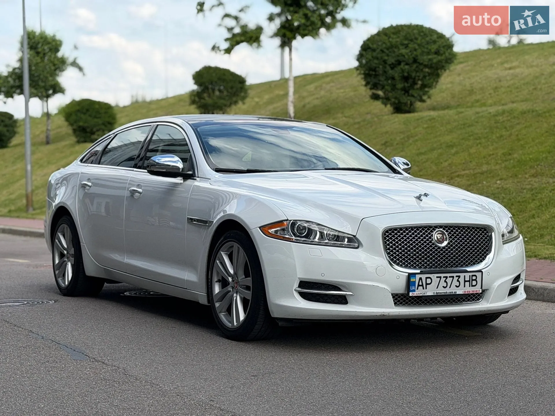 2014 Jaguar XJ - мініатюра 3