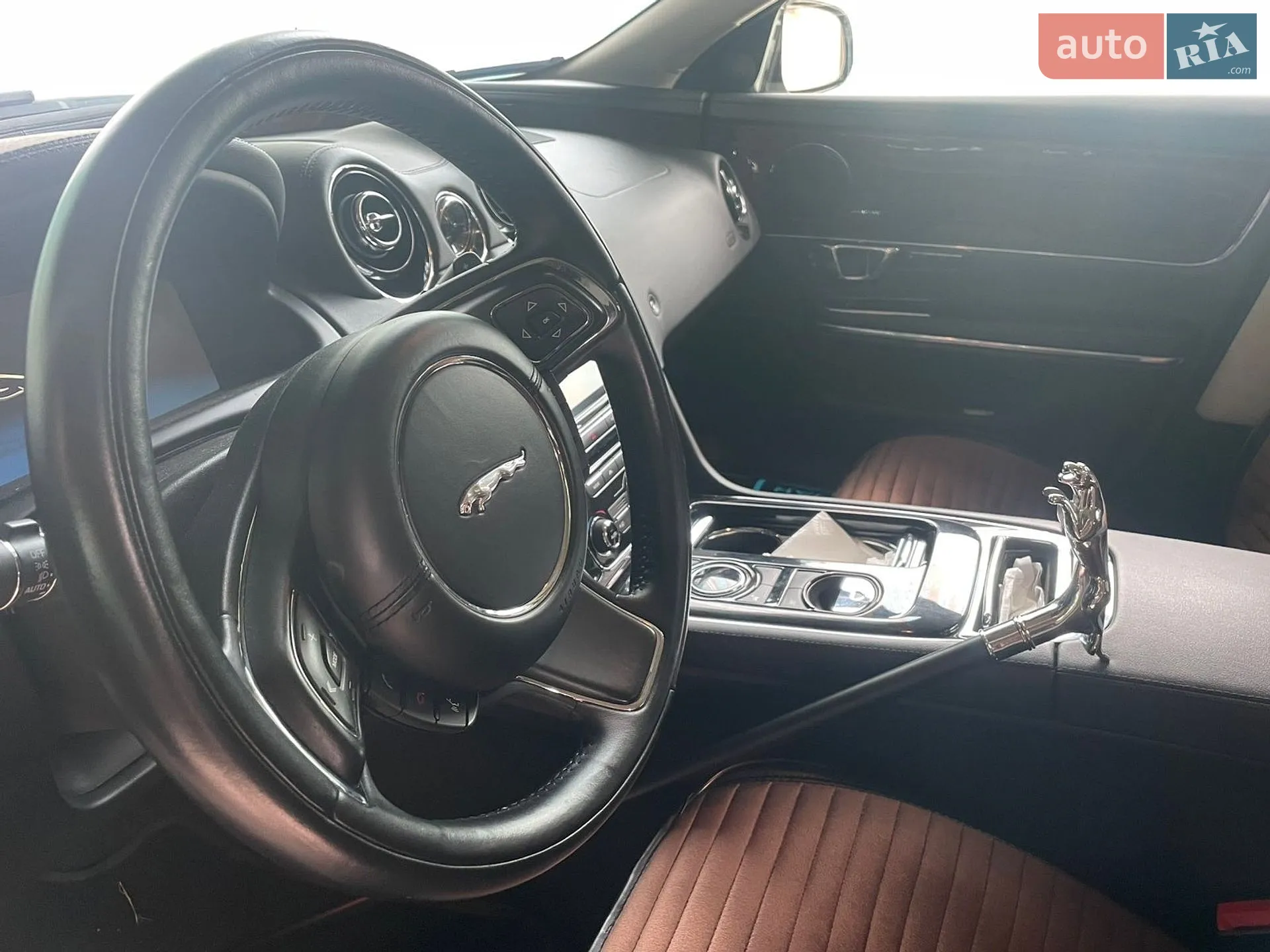2015 Jaguar XJ - мініатюра 3